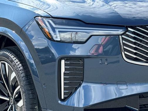 2026 Volvo XC90 B5 ULTRA