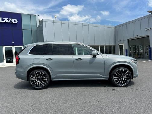 2026 Volvo XC90 B6 Plus 6-Seater