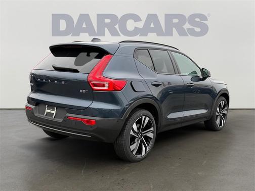2026 Volvo XC40 B5 Ultra