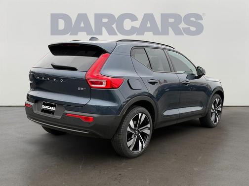 2026 Volvo XC40 B5 Ultra