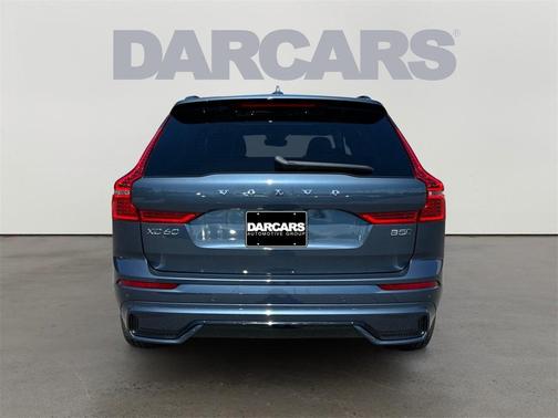 2024 Volvo XC60 B5 Plus Dark Theme