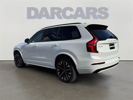 2026 Volvo XC90 Plug-In Hybrid T8 Ultra Dark Theme 7-Seater