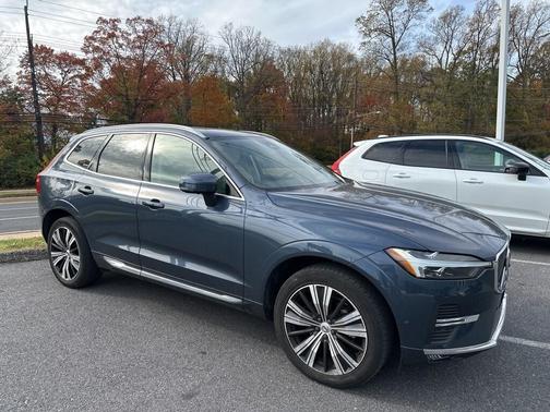 2022 Volvo XC60 B5 Inscription