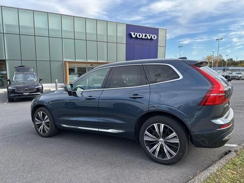 2022 Volvo XC60 B5 Inscription