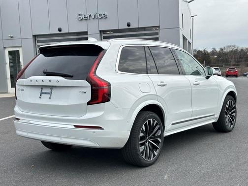 2025 Volvo XC90 Plug-In Hybrid T8 Ultra 7-Seater