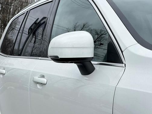 2025 Volvo XC90 Plug-In Hybrid T8 Ultra 7-Seater