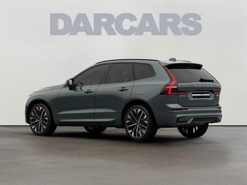 Forest Green 2026 Volvo XC60 B5 Ultra