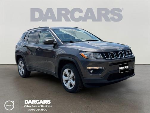 Granite Crystal Clearcoat Metallic 2017 Jeep Compass Latitude