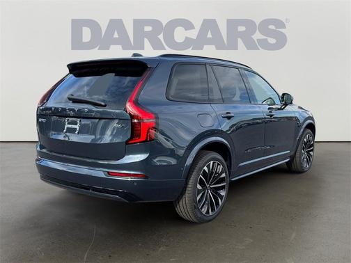 2026 Volvo XC90 B6 Ultra Dark Theme 7-Seater