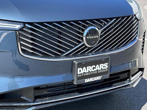 2025 Volvo XC90 Plug-In Hybrid T8 Plus 7-Seater