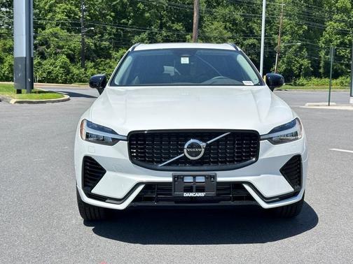 2025 Volvo XC60 Plug-In Hybrid T8 Plus