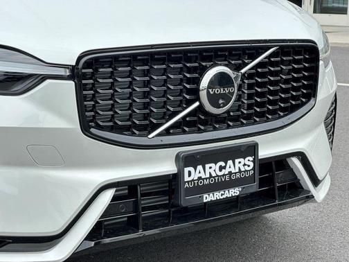 2025 Volvo XC60 Plug-In Hybrid T8 Plus