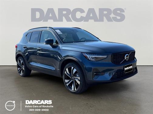 2026 Volvo XC40 B5 Plus