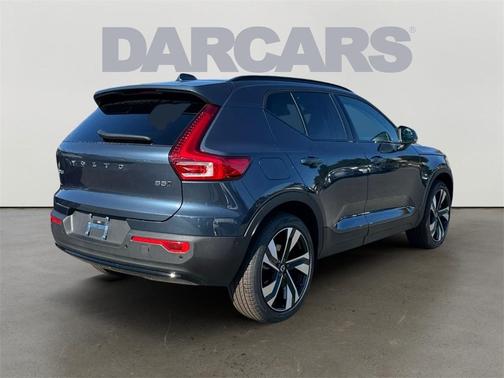2026 Volvo XC40 B5 Plus