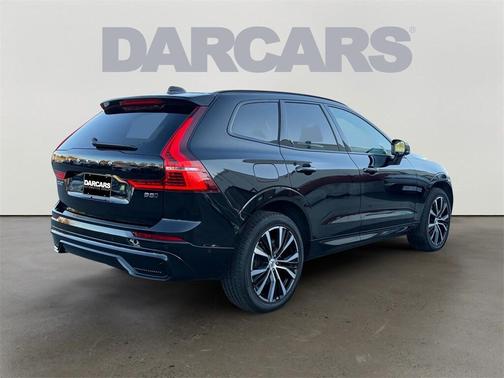 2025 Volvo XC60 B5 Plus