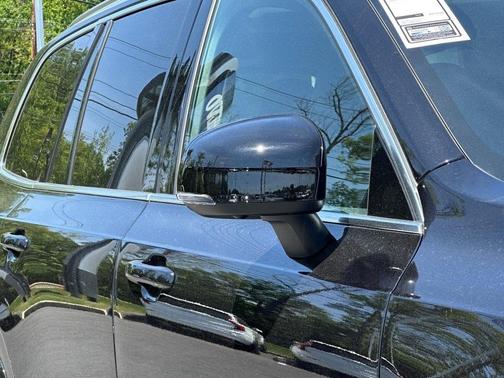 2025 Volvo XC90 B6 Plus 6-Seater