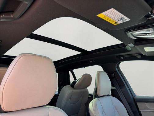 2026 Volvo XC90 B6 Ultra Dark Theme 7-Seater