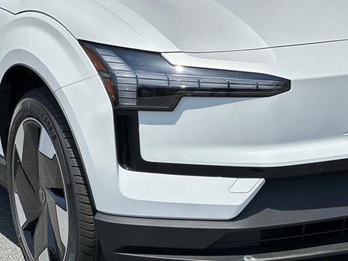 2025 Volvo EX30 Twin Motor Plus