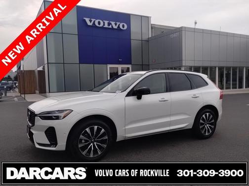 2024 Volvo XC60 B5 Plus Dark Theme