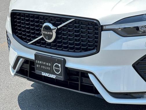 2024 Volvo XC60 B5 Plus Dark Theme