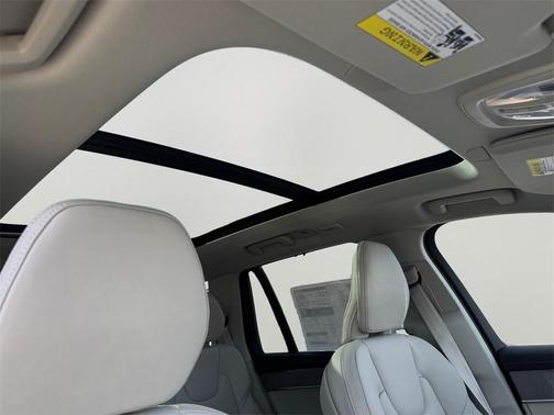 2026 Volvo XC90 B6 Ultra 7-Seater