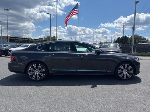 2022 Volvo S90 B6 Inscription