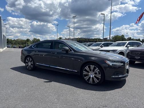 2022 Volvo S90 B6 Inscription