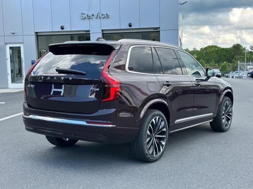2025 Volvo XC90 Plug-In Hybrid T8 Plus 7-Seater