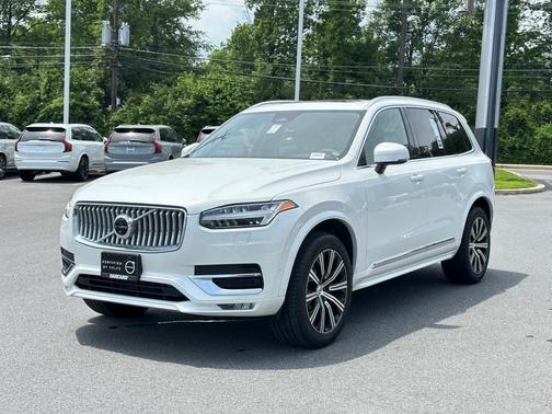 2025 Volvo XC90 B6 Plus 6-Seater