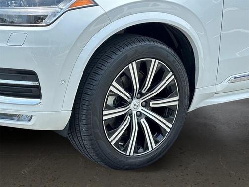 2025 Volvo XC90 B6 Plus 6-Seater