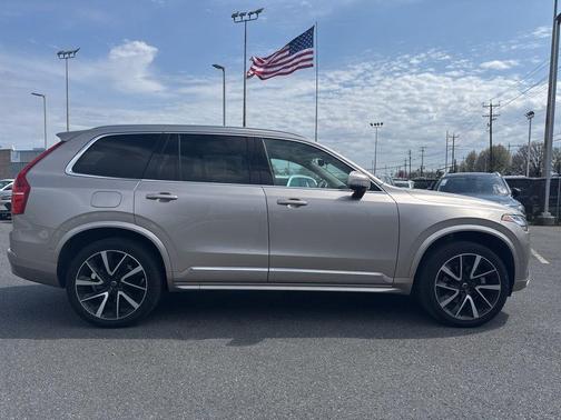 2024 Volvo XC90 B6 Plus Bright Theme 7-Seater