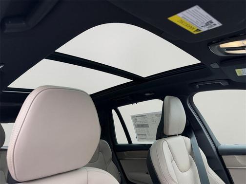 2026 Volvo XC90 B6 Ultra 6-Seater