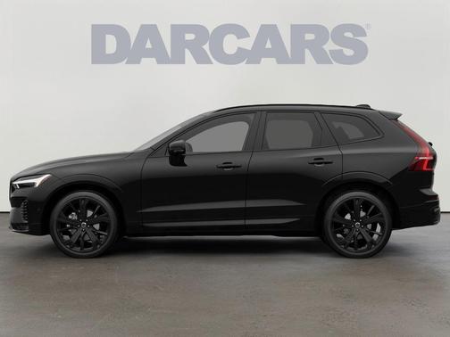 Onyx Black Metallic 2026 Volvo XC60 B5 Ultra Black Edition