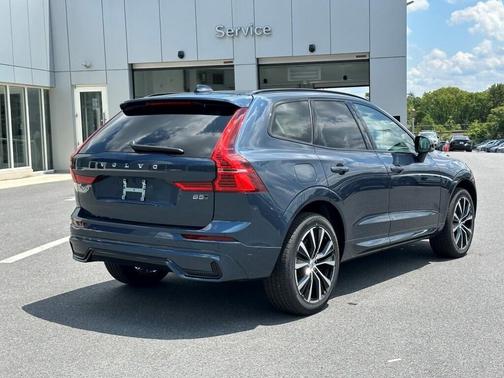 2025 Volvo XC60 B5 Ultra