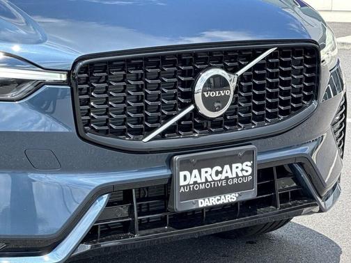 2025 Volvo XC60 B5 Ultra