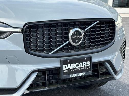 2025 Volvo XC60 B5 Ultra