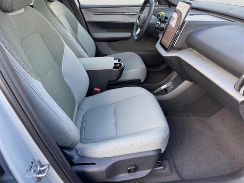 2026 Volvo EX30 Twin Motor Plus