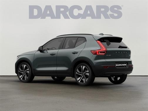 2026 Volvo XC40 B5 Plus
