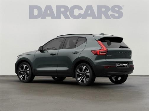 2026 Volvo XC40 B5 Plus