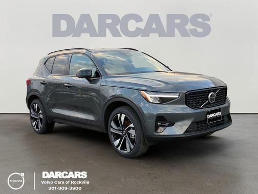 2026 Volvo XC40 B5 Plus