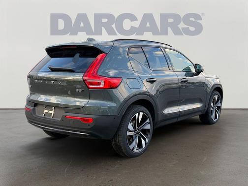 2026 Volvo XC40 B5 Plus