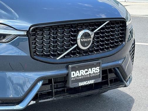 2025 Volvo XC60 B5 Ultra