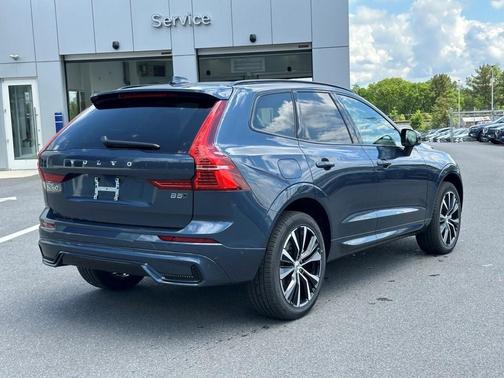 2025 Volvo XC60 B5 Ultra