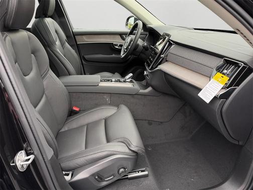 2026 Volvo XC90 Plug-In Hybrid T8 Ultra 7-Seater