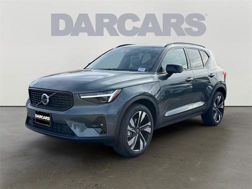 2026 Volvo XC40 B5 Ultra