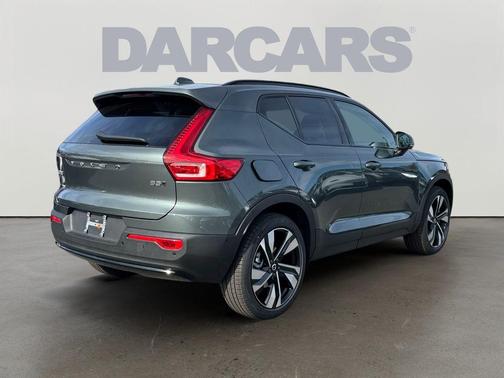 2026 Volvo XC40 B5 Ultra