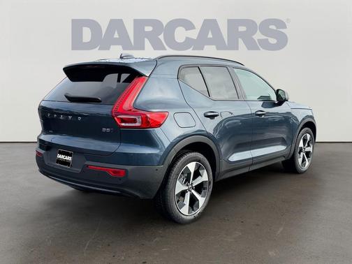 2026 Volvo XC40 B5 Plus