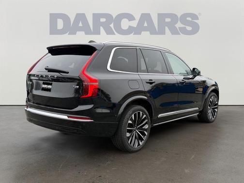 2025 Volvo XC90 Plug-In Hybrid T8 Plus 7-Seater