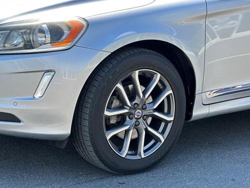 2016 Volvo XC60 T6 Premier Plus