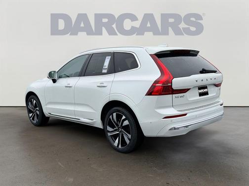 Crystal White 2023 Volvo XC60 B5 Plus Bright Theme